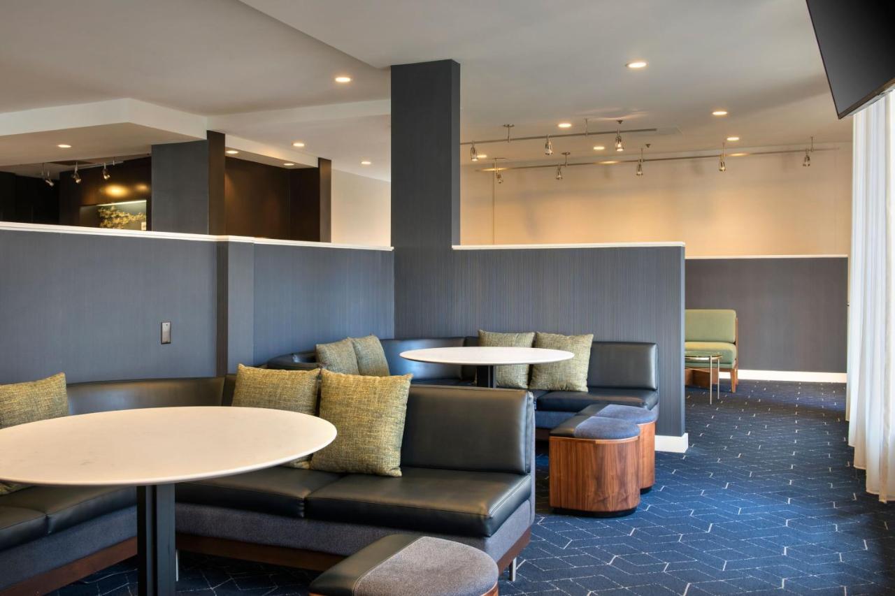 Courtyard By Marriott Baltimore Хант-Вэлли Экстерьер фото