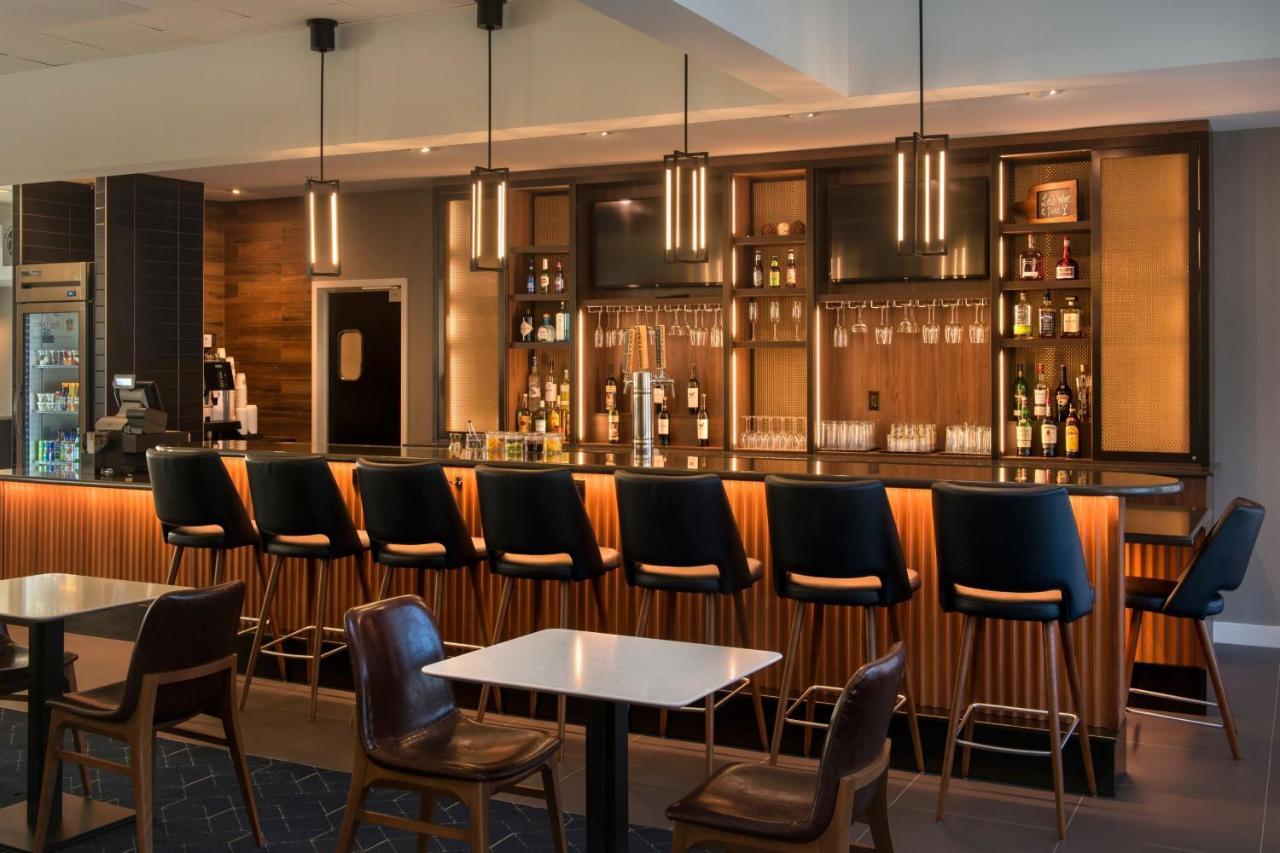 Courtyard By Marriott Baltimore Хант-Вэлли Экстерьер фото