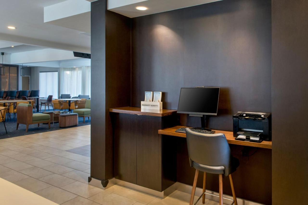 Courtyard By Marriott Baltimore Хант-Вэлли Экстерьер фото