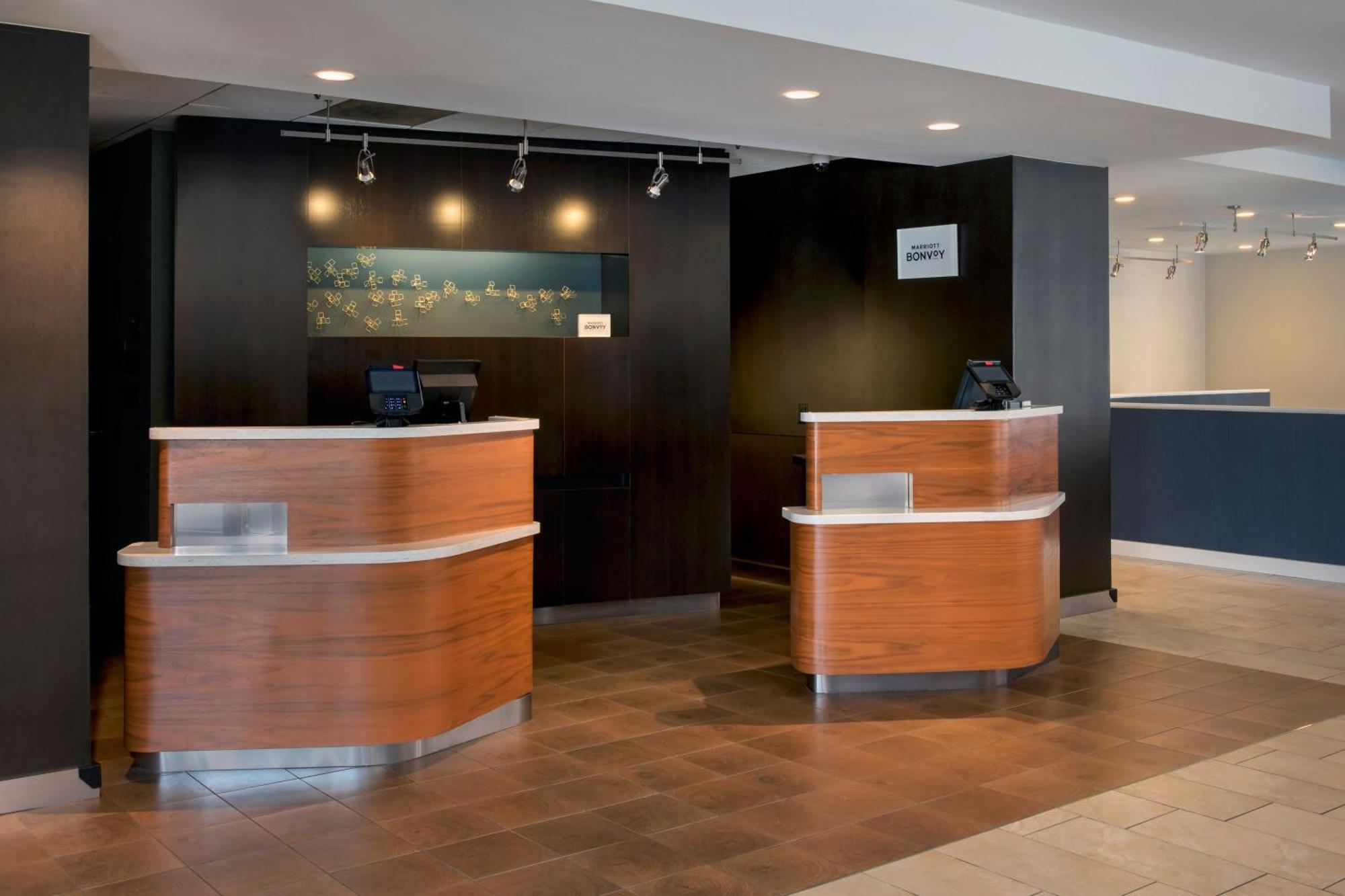 Courtyard By Marriott Baltimore Хант-Вэлли Экстерьер фото