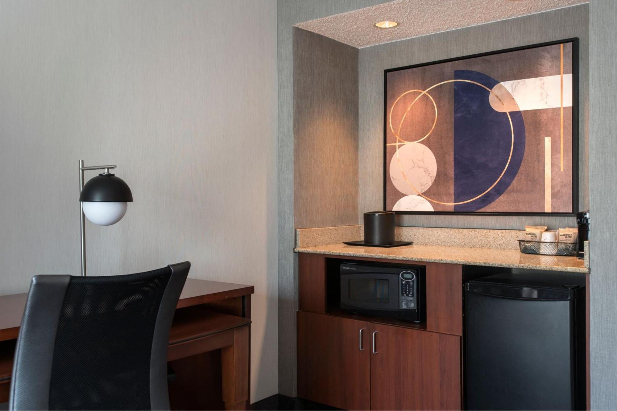 Courtyard By Marriott Baltimore Хант-Вэлли Экстерьер фото