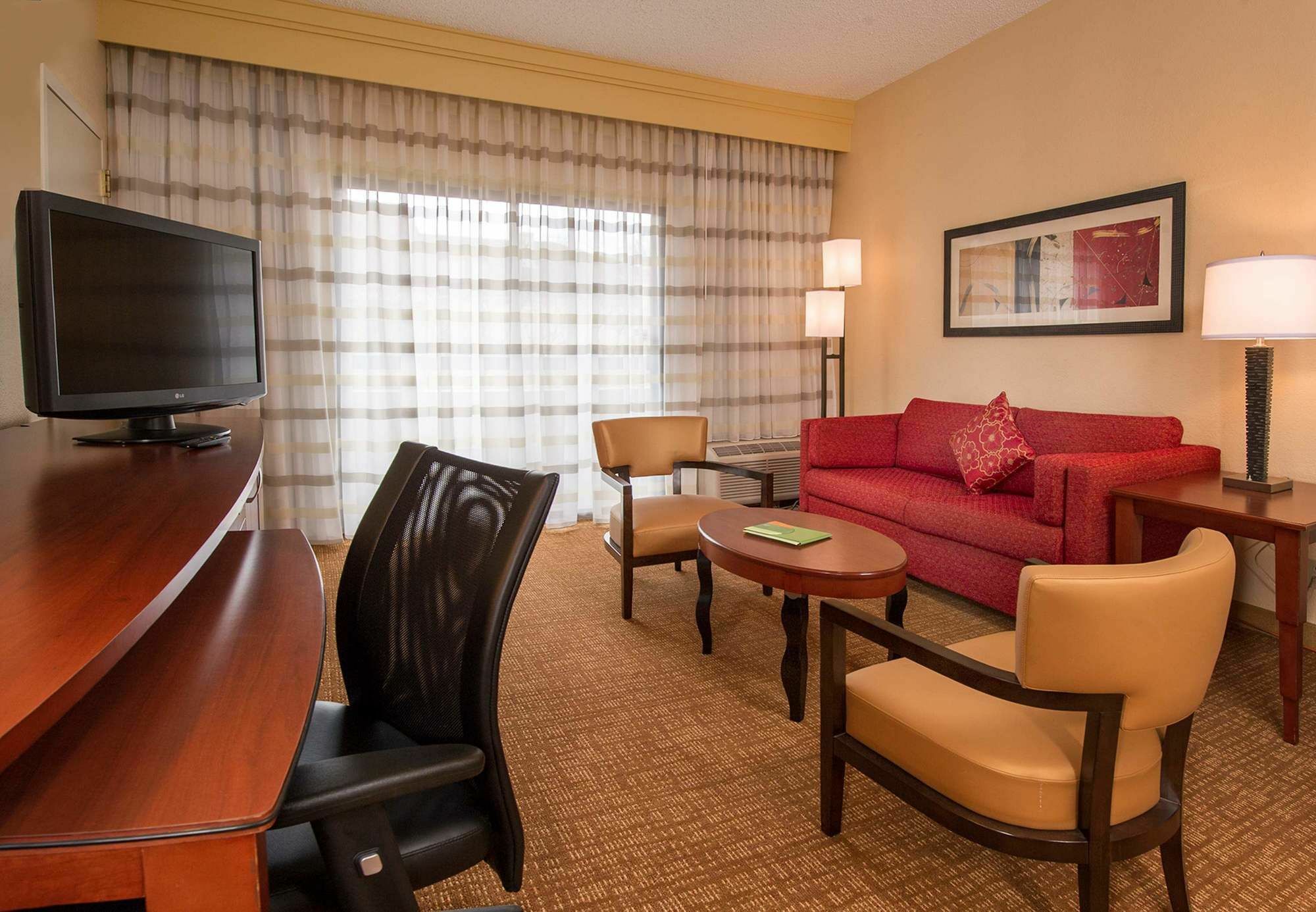 Courtyard By Marriott Baltimore Хант-Вэлли Экстерьер фото